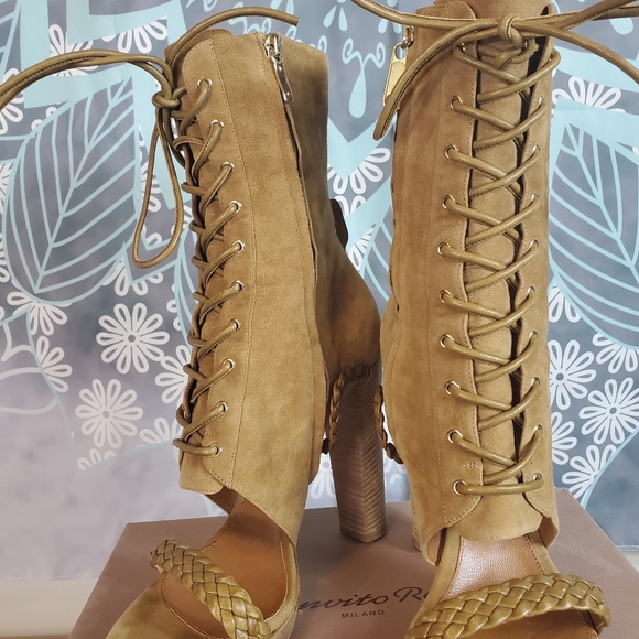 Gianvito Rossi Leather Booties - Picture 7 of 11